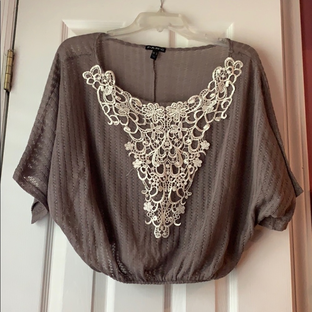 FANG Shortsleeved Sweater